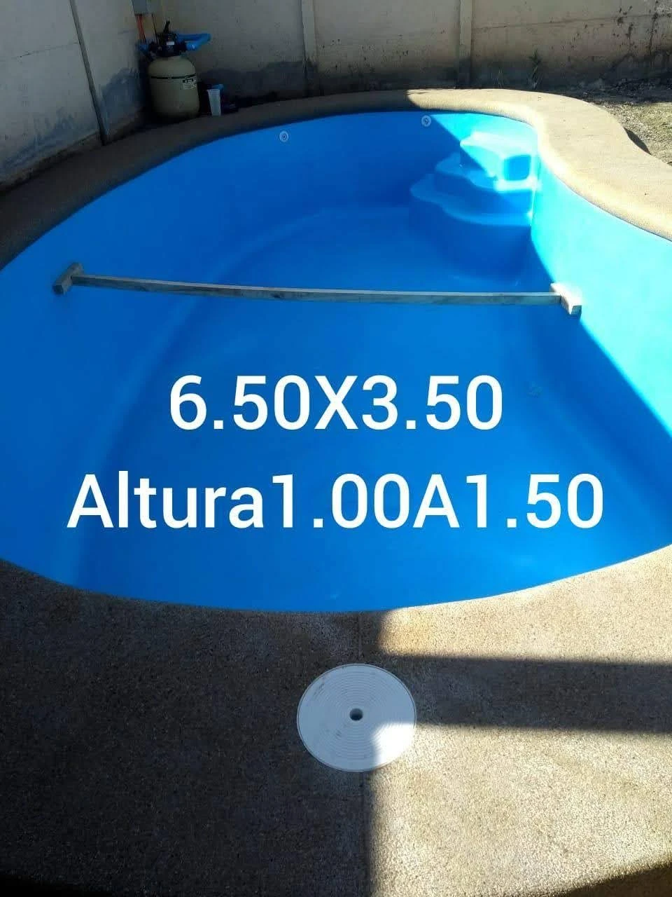 Vaso de fibra de vidrio de 6,5 por 3,5 metros de forma curva